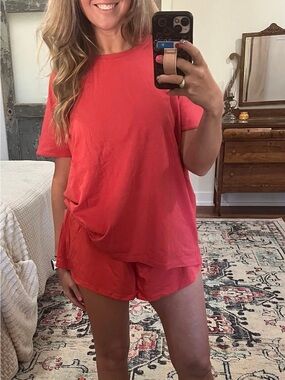 Mono B Coral Short Sleeve Tee
